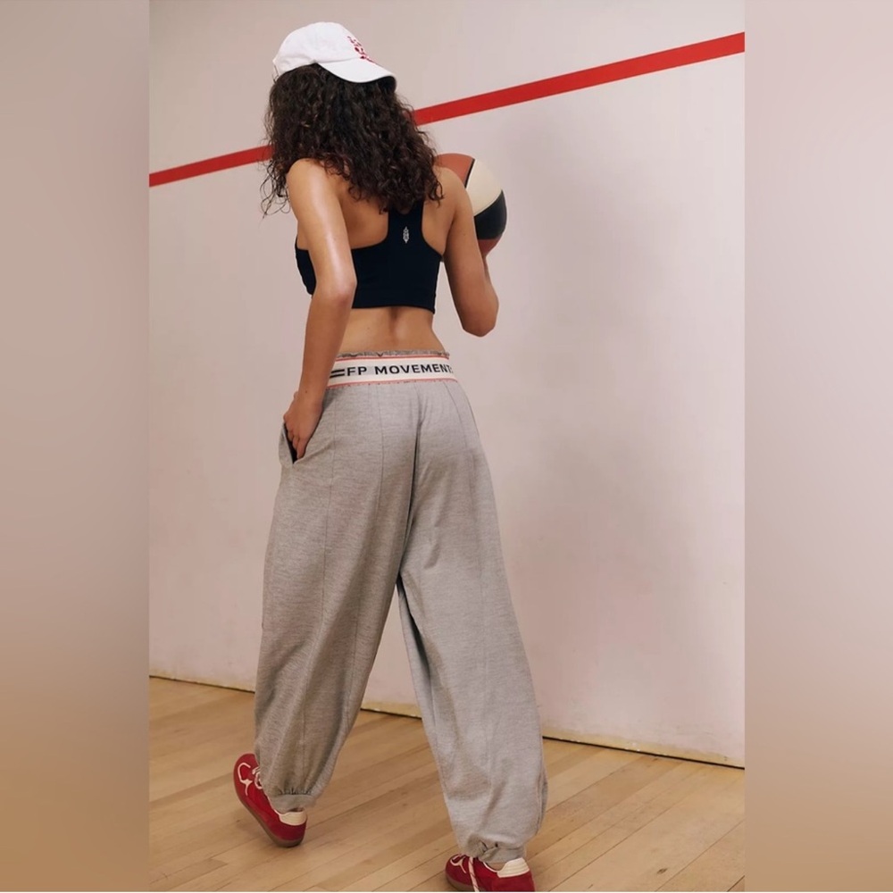 NWT Free People Movement Jumpstart Joggers in Heather grey - Picture 2 of 14